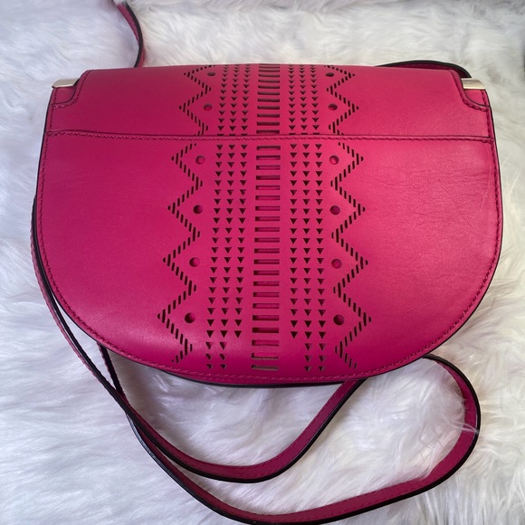 Henri Bendel Pink Circle Bag - Picture 3 of 14